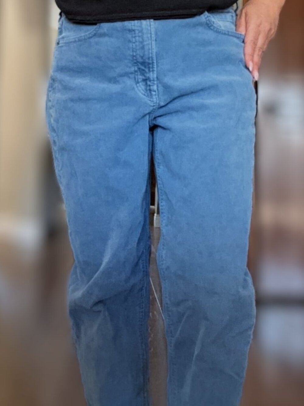 American Eagle Mom Straight Stretch Corduroy Pants Size 6 Light Blue